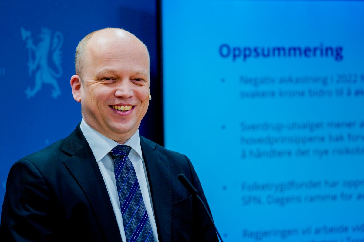 Å innføre ny skatt på bolig er helt uaktuelt, sier finansminister Trygve Slagsvold Vedum (Sp). Foto: Ole Berg-Rusten / NTB