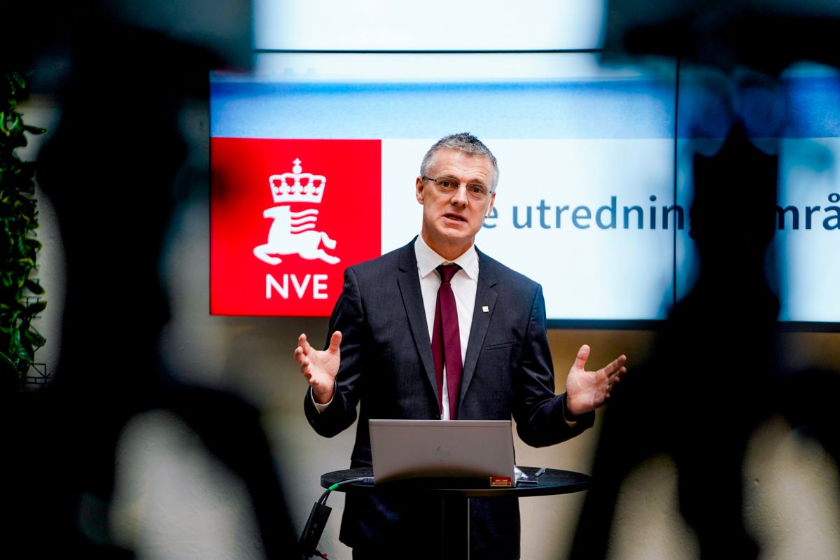 Kjetil Lund i NVE tror vi vil få perioder med svært høye priser og perioder med priskollaps de neste årene. Foto: Terje Pedersen / NTB
