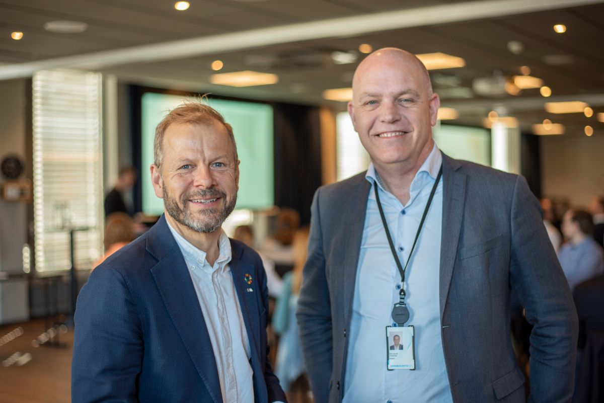 Administrerende direktør Heikki Eidsvoll Holmås (til venstre) i EBA og direktør Ole Henrik Ystehede i EBAO.