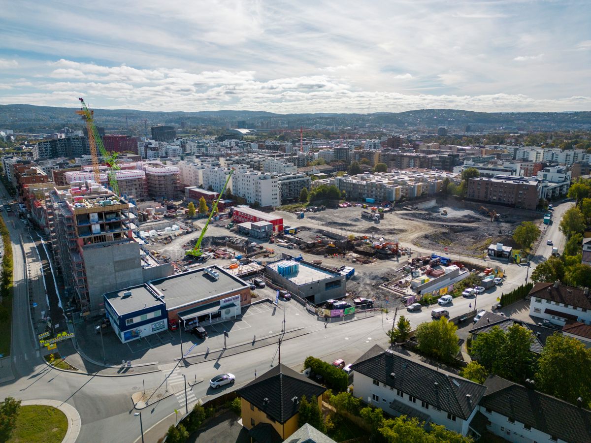 Det bygges lite nytt, og mindre skal det bli regner bransjen med. Her ser vi boligbygging i Sinsen-området i fjor høst. Foto: Gorm Kallestad / NTB