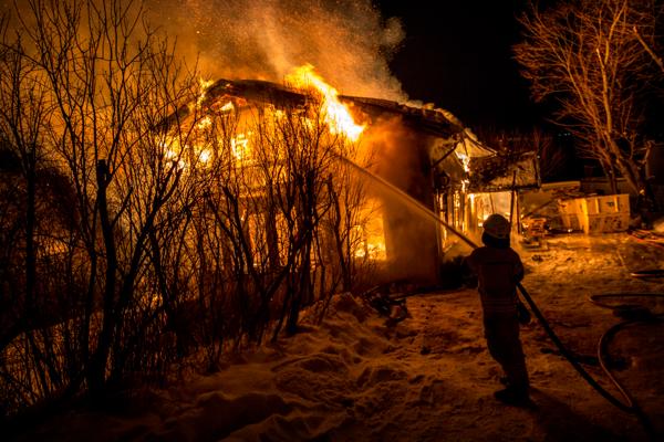 I 2022 omkom 39 mennesker i brann i Norge. Gjennomsnittlig antall branndødsfall de siste ti årene var 42,1, ned fra 60,7 i den foregående tiårsperioden. Illustrasjonsfoto: Lars Magne Hovtun / Brann- og redningsetaten i Oslo