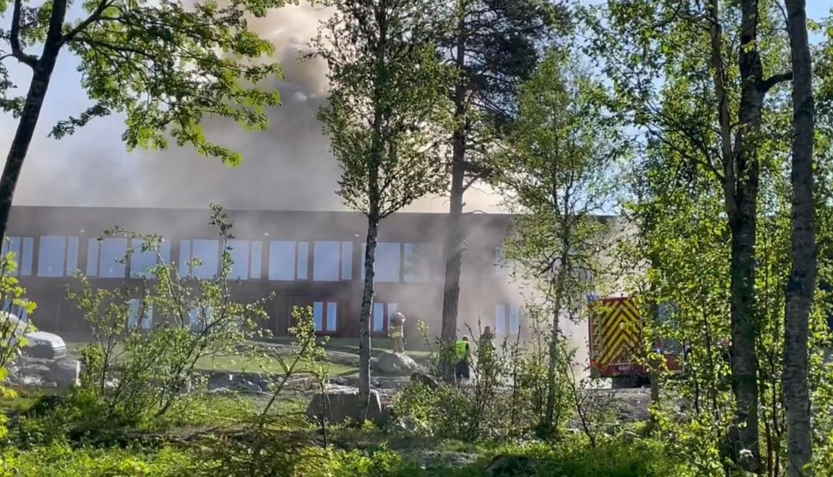 Et bygg tilhørende Beitostølen Helsesportsenter ble rammet av en voldsom brann onsdag morgen. Foto: Alice Gudheim/Privat