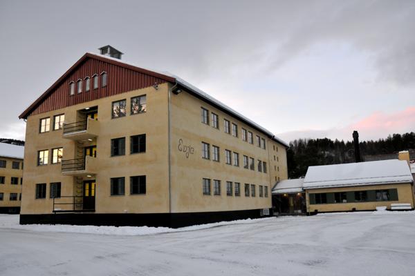 Renovert kaserne Evje i Skjold leir. Kaserne Heistad skal renoveres tilsvarende. Foto: Forsvarsbygg