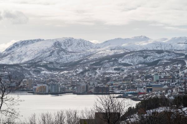 Flere flytter fra enn til Nord-Norge. Harstad er nest største kommune i Troms og Finnmark med i overkant av 20.000 mennesker. Foto: Terje Pedersen / NTB
