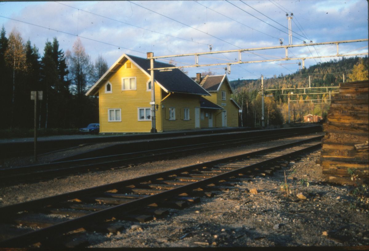 Bane Nor ønsker å forlenge krysningssporet ved Sandermosen stasjon. Foto: Bane Nor Eiendom