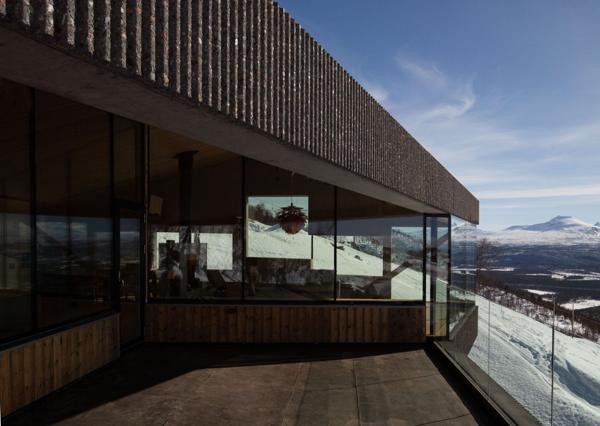 Hytten Sellanraa, også kalt «Betonghytta», i Målselv fjellandsby ble tildelt Betongelementprisen i 2021. Foto: Andrè Severin Johansen