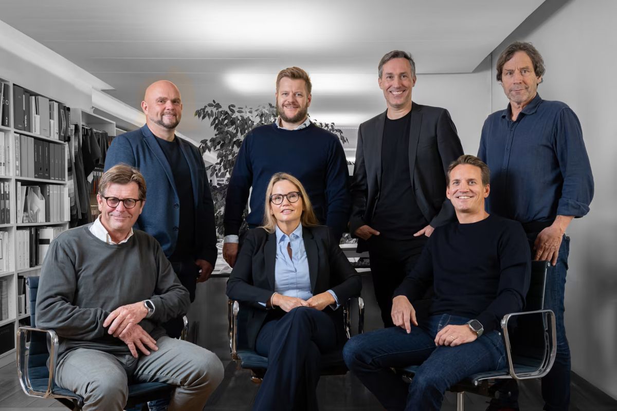 Tord Kvien (bak f.v.), Gaute Grønmo, Cesar Leal, Torkel Hiorth. Foran fra venstre: Øyvind Neslein, Bente Ulvøy og Herman Hagelsteen. Foto: Nielstorp+ arkitekter