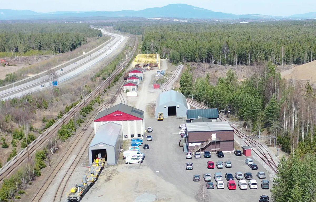Langs Hovedbanen på Hauerseter planlegger Bane Nor en terminal for omlasting av tømmer fra bil til bane. Foto: Tom-Ola Thorvaldsen/Bane Nor