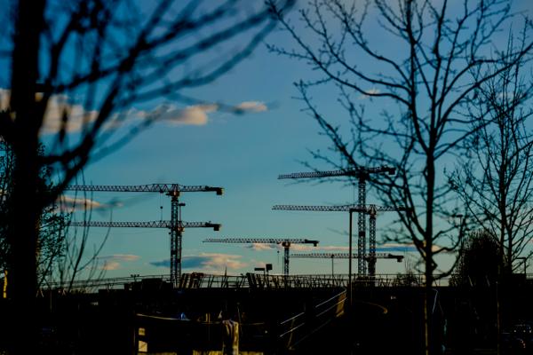 Bildet er tatt i mai i fjor av byggeplassen der Livsvitenskapsbygget til Universitetet i Oslo skal stå ferdig i 2026–2027. Foto: Stian Lysberg Solum / NTB