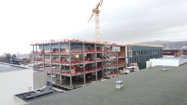 I 2025 skal Professor Mørchs hus, Norges mest miljøvennlige universitetsbygg, stå ferdig. Foto: Marius Lysø