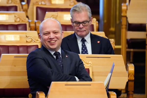Finansminister Trygve Slagsvold Vedum (Sp) ble utfordret om økende ulikheter i  Stortingets spørretime onsdag. Foto: Ole Berg-Rusten / NTB
