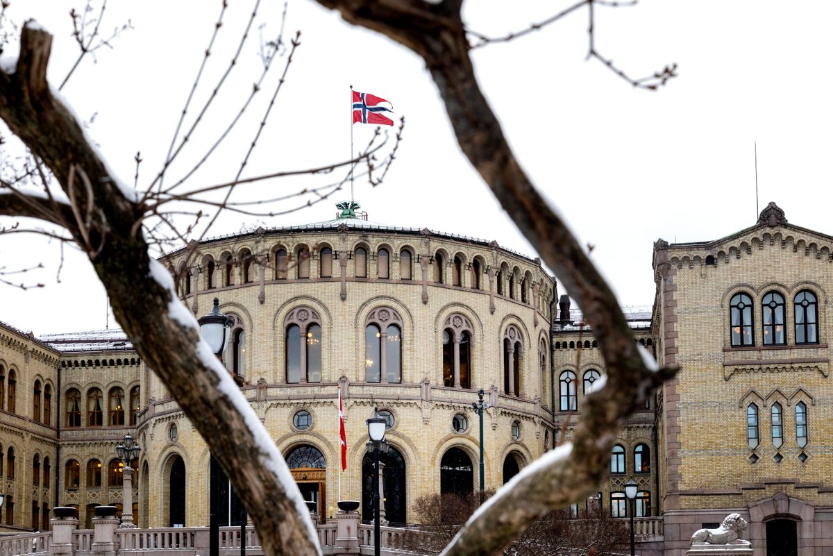 Tilliten til norske politikere går ned, ifølge Innbyggerundersøkelsen.