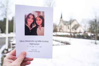 Tvillingene Mina Alexandra og Mille Andrea Hjalmarsen ble gravlagt fra Askim kirke etter å ha blitt funnet døde i Spydeberg. Onsdag kom en tilsynsrapport i saken.