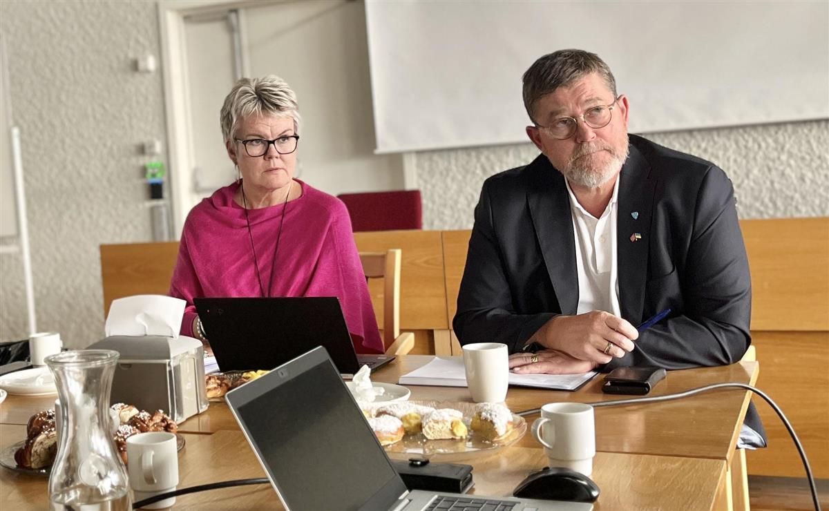 Ordfører Bernt Brandal (Folkelista i Hareid) har inngått sluttavtale med kommunedirektør Ragnhild Velsvik Berge.