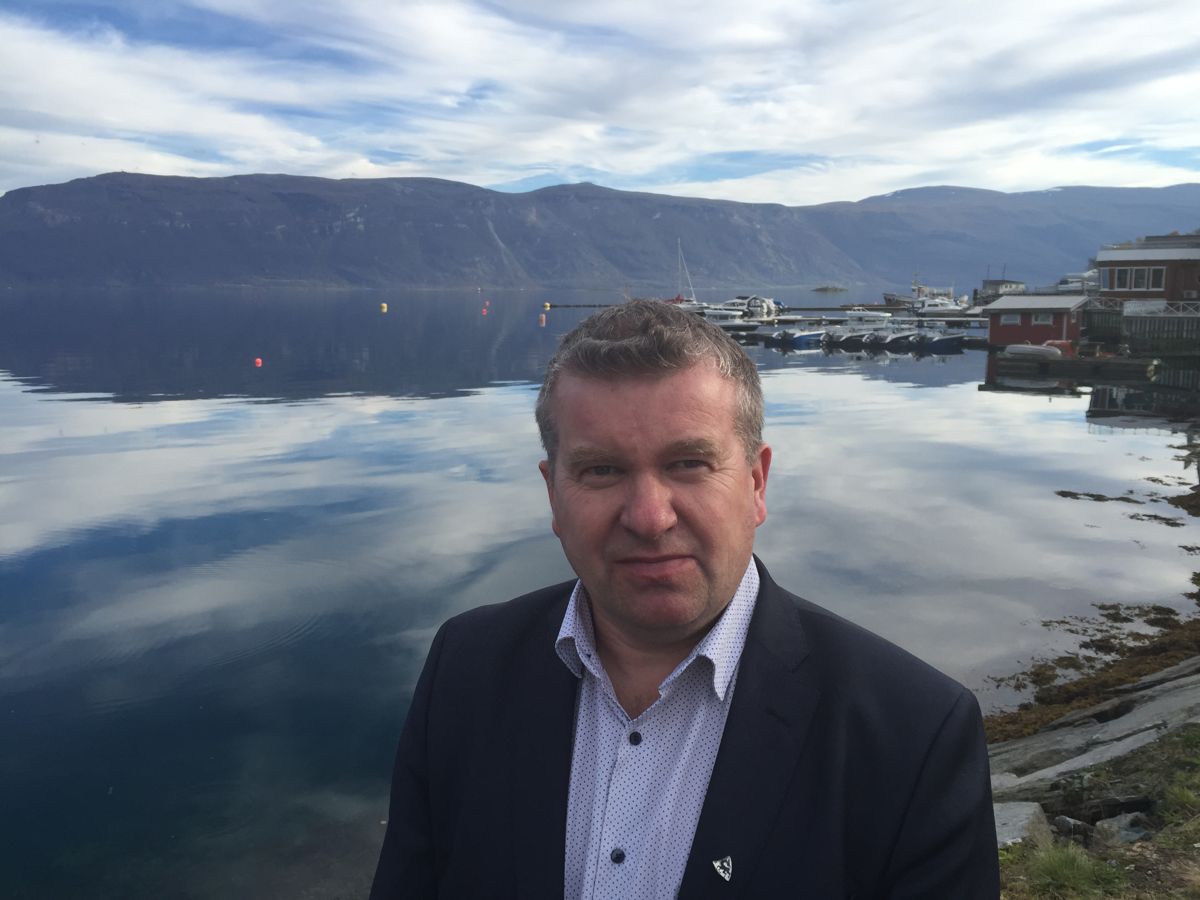 Dan Håvard Johnsen mener velgerne får ordfører i ny og bedre utgave, nå som han har meldt seg inn i Senterpartiet. (Foto: Lyngen kommune)