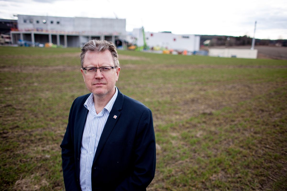Ordfører i Eidsberg Erik Unaas (H) vil kjempe med nebb og klør for å beholde kommunens få statlige arbeidsplasser. Foto: Magnus Knutsen Bjørke