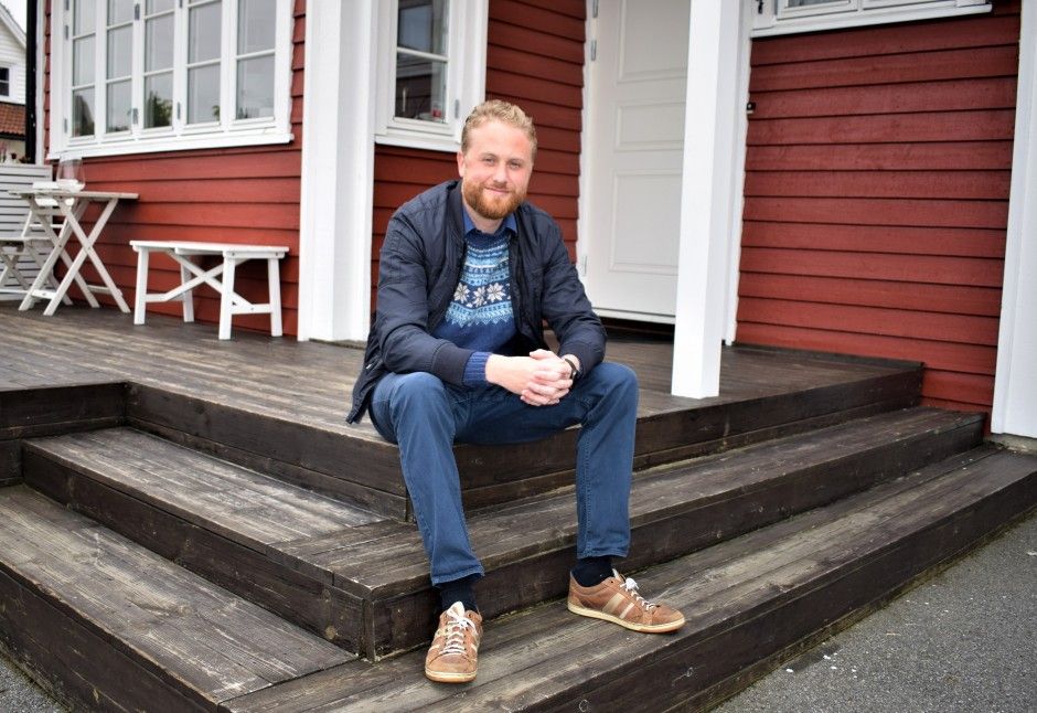 Ullensakers nye ordfører Eyvind Schumacher (Ap) er småbarnsfar og miljøkonsulent. Han har selv gått i bresjen for å redusere egen godtgjørelse. Foto: Thomas Frigård