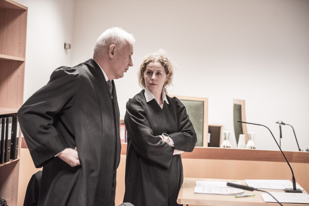 Aktoratet ved politiadvokat Hans Lyder Haare og statsadvokat Anne Christine Stoltz Wennersten i korrupsjonssaken i Drammen tingrett. Foto Lisa Rypeng