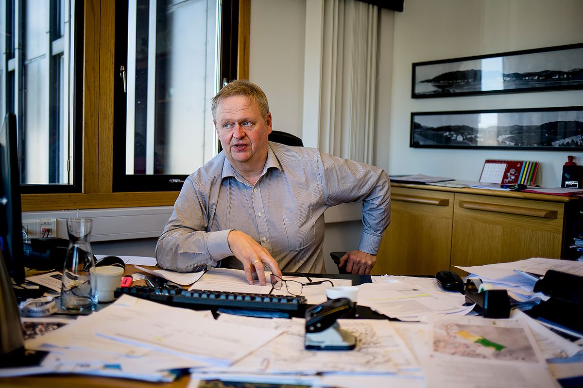 Ordfører  Jan Kristensen (H) i Lyngdal sier at de vil klage på politireformen. Foto: Magnus Knutsen Bjørke
