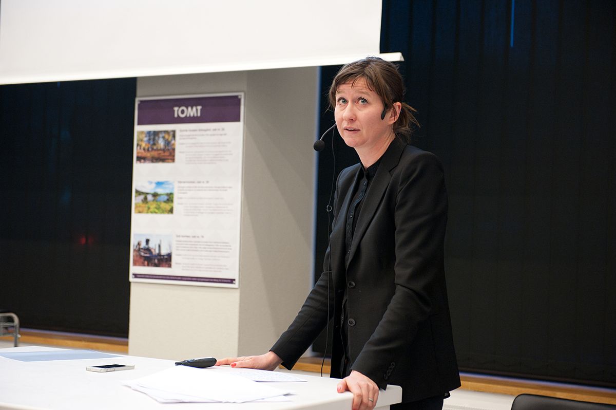 Prosjektleder Ida Gram la onsdag fram resultatene fra FoU-prosjektet «Gode grep for å løse fremtidens kommunaltekniske oppgaver». Foto: Terje Lien