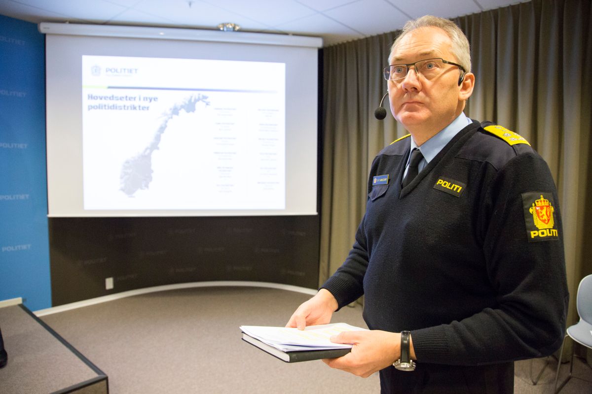 Politidirektør Odd Reidar Humlegård mener det er bra for distriktene at det blir færre politidistrikter. Foto: Torstein Bøe / NTB scanpix