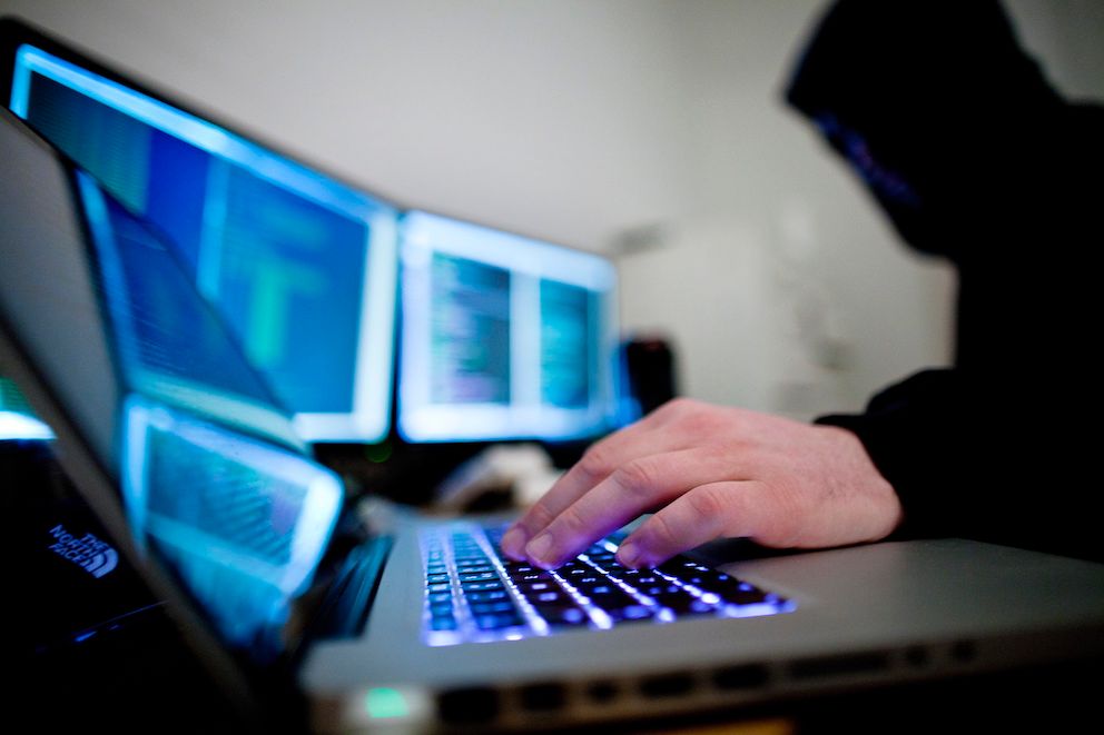 En test av datasikkerheten i Bergen kommune avdekket at svært mange ansatte lot seg lure da de ble utsatt for et såkalt phishing-angrep. Foto: Thomas Winje Øijord, NTB scanpix