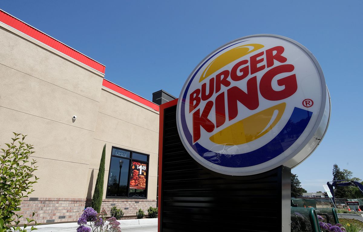 Det ble nylig kjent at Burger King rettet erstatningskrav mot Askøy kommune etter vannkrisen. Etter å ha mottatt "svært mange henvendelser" velger selskapet nå å trekke kravet. Foto: AP / NTB scanpix