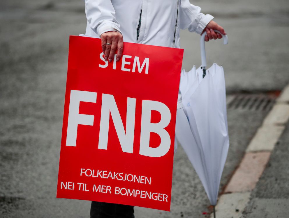 Folkeaksjonen nei til mer bompenger (FNB) i Bergen blir forbigått av Ap i ny meningsmåling. Illustrasjonsfoto: Lise Åserud, NTB scanpix