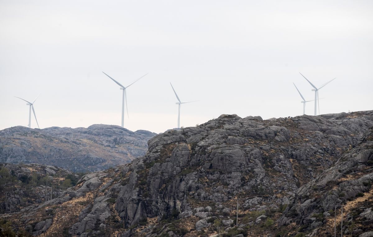 Stortinget sier nei til å gi kommunene vetorett mot vindkraftanlegg. Bildet er fra Eigersund i Rogaland. Foto: Terje Pedersen / NTB scanpix