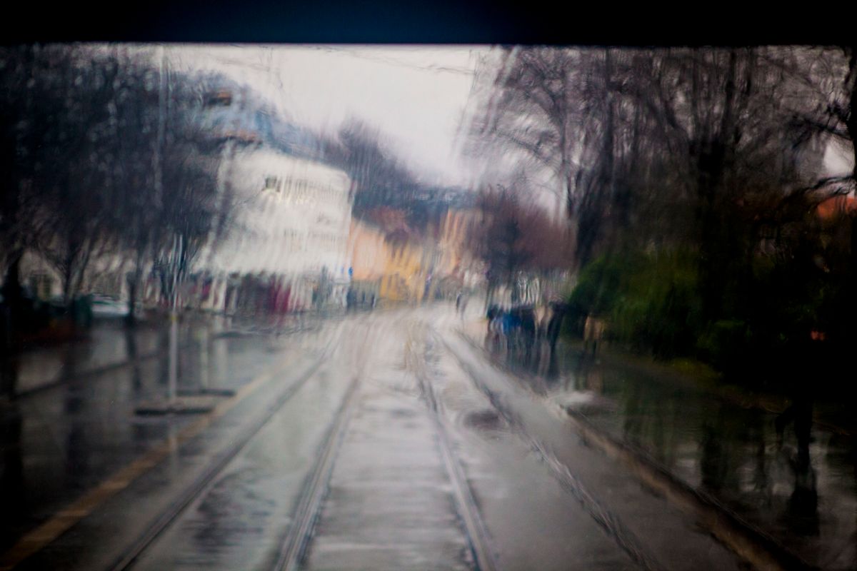 Bergens bybane-trasé en regnværsdag. Foto: Magnus K. Bjørke