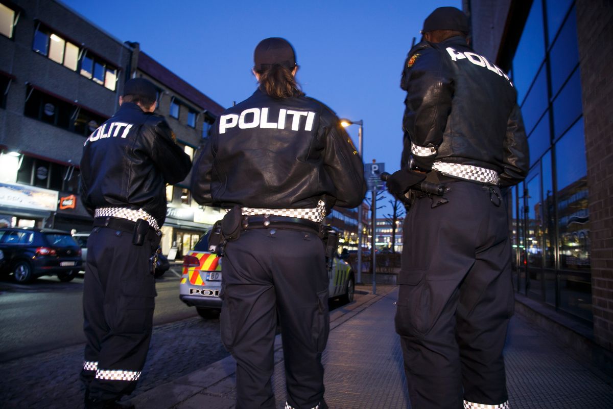 Sentralisering av politiressurser gjør at mange norske kommuner får færre politiårsverk. Illustrasjonsfoto: Heiko Junge / NTB scanpix