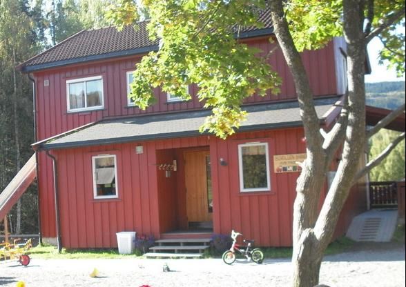 Buvollen barnehage er en kommunal barnehage som ligger i bygda Rudsbygd. Foto: Lillehammer kommune