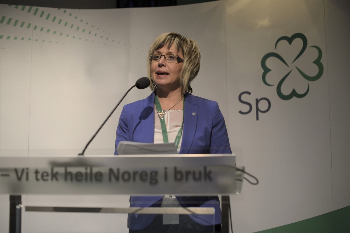 Senterpartiets gruppeleder i Troms Irene Lange Nordahl bekrefter at partiet ikke vil stille i fellesnemnda for sammenslåing, så lenge politikerne fra Finnmark uteblir. Foto: Senterpartiet