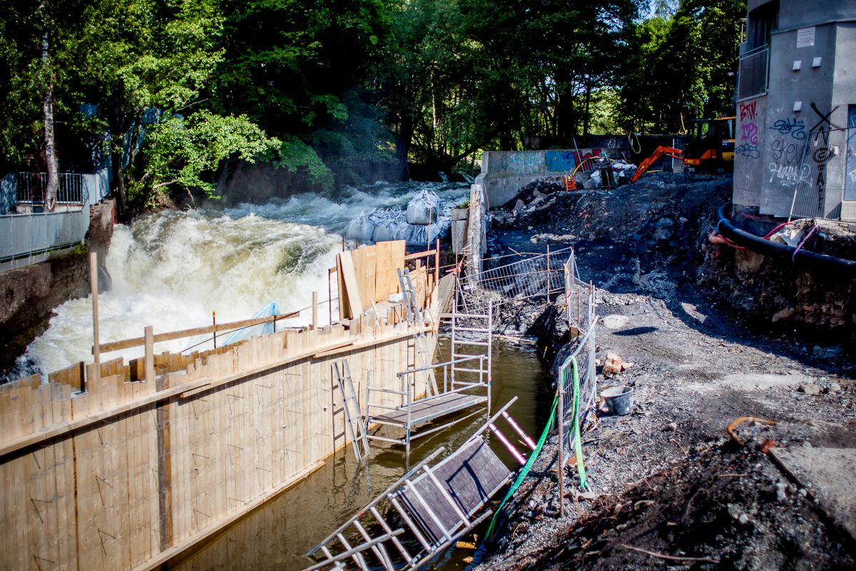 Bildet viser byggingen av Oslos nye avløpsnett Midgardsormen, som ble ferdigstilt i 2014 og som skal hindre at urenset kloakk og overvann havner i Akerselva og Oslofjorden.