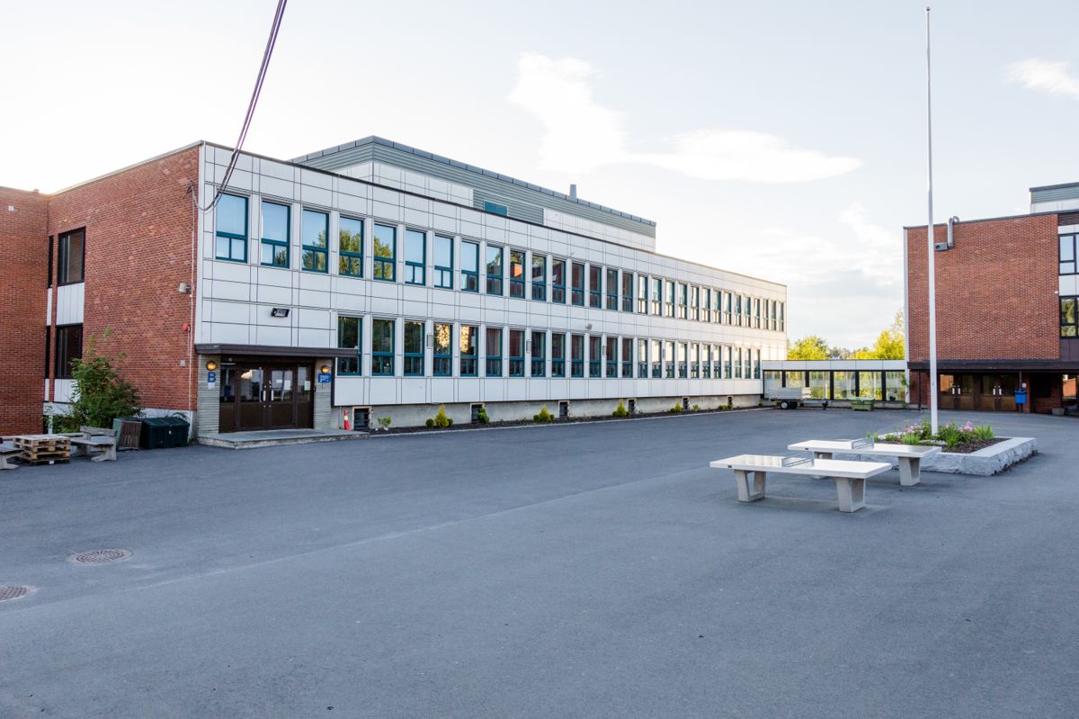 Ledelsen ved Ulsrud videregående skole i Oslo finner ingen grunn til å opprette personalsak mot lektor Simon Malkenes. Foto: Audun Braastad / NTB scanpix