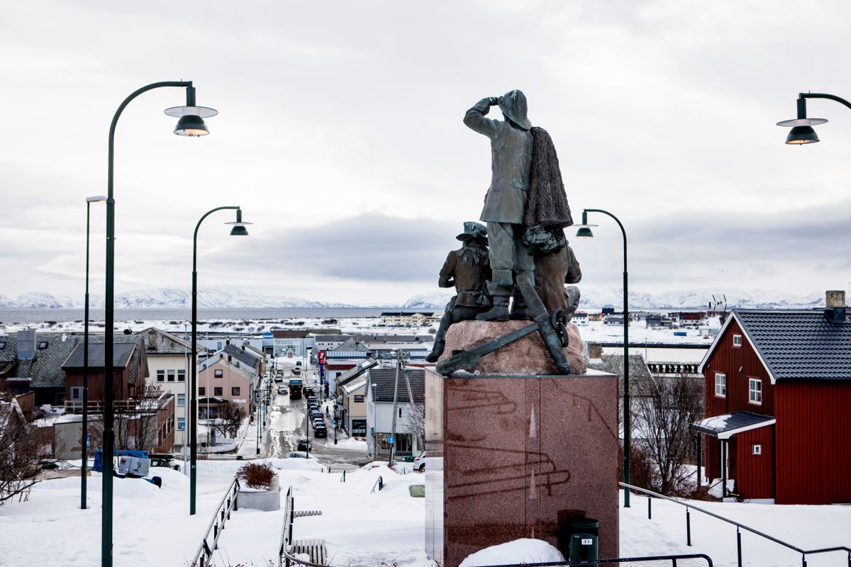 Netto driftsresultat i Finnmark er bra, men består i stor grad av inntekter som kommunen er pliktig til å sette på bundet fond. Fylkeskommunen har hovedsete i Vadsø, hvor bildet er fra. Foto: Magnus Knutsen Bjørke