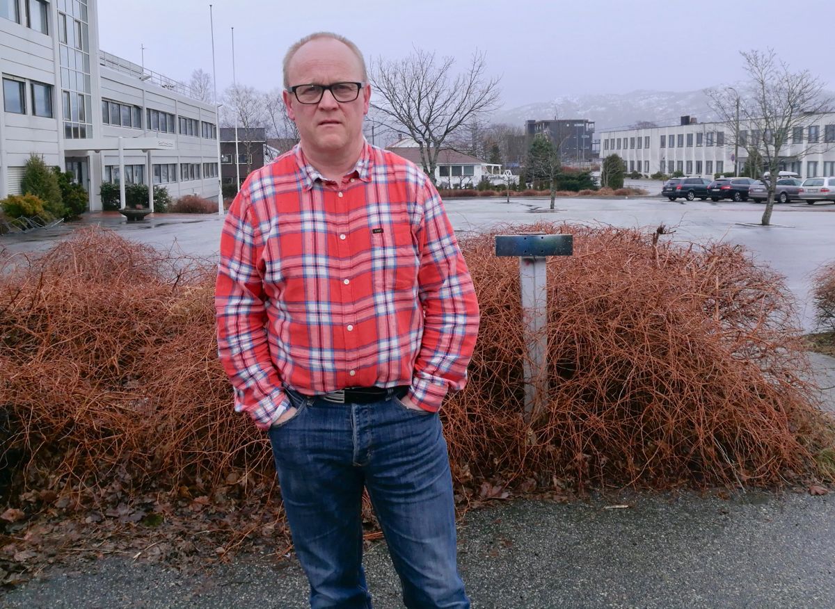 Steinar Solberg, far til et av mobbeofrene i Bjerkreim, reagerer kraftig på hvordan kommunen har behandlet foreldrenes krav om erstatning. Foto: Privat