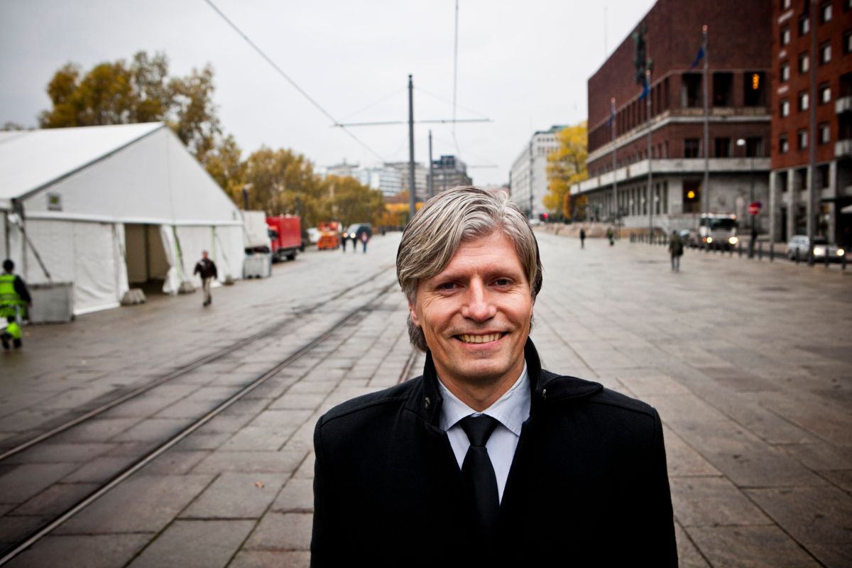 Klima- og miljøminister Ola Elvestuen (V) følger opp anbefalingene fra overvannsutvalget, og tar sikte på å sende forslag til overvannsgebyr på høring i 2019. Arkivfoto: Magnus K. Bjørke.