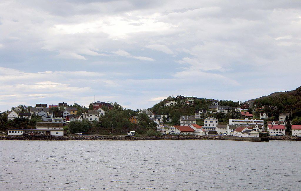 Lødingen ligger i Nordland fylke ytterst i Tjeldsundet. Foto: Manxruler /Wikimedia