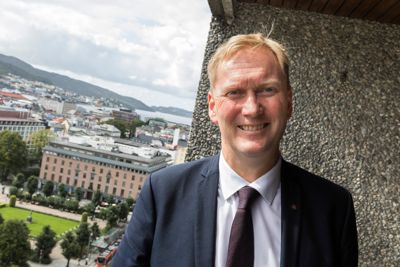 Byrådsleder Harald Schjelderup sier at Bergens nye kommunale bemanningsbyrå er et verdigvalg. Foto: Otto von Münchow