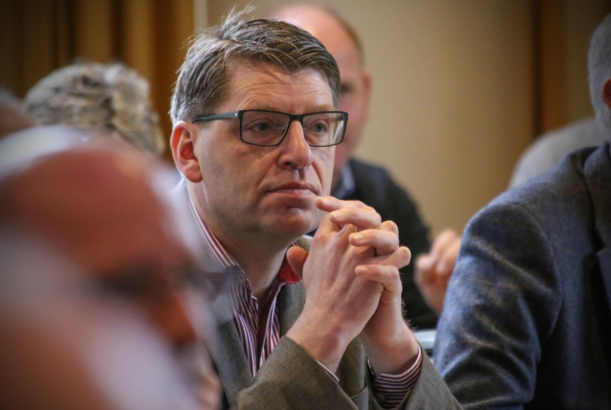 Ola Tore Dokken, ordfører (Sp) i Nordre Land, sier det er flere interessante søkere på søkerlista til kommunedirektørjobben. Her fra Senterpartiets ordførerkonferanse i 2017.