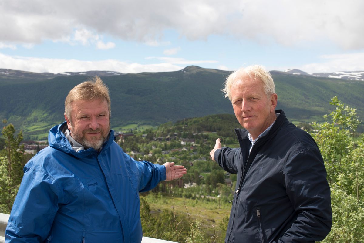 Ordfører Bengt Fasteraune (Sp) og rådmann Halvor Nissen, Dovre. Foto: Dovre kommune