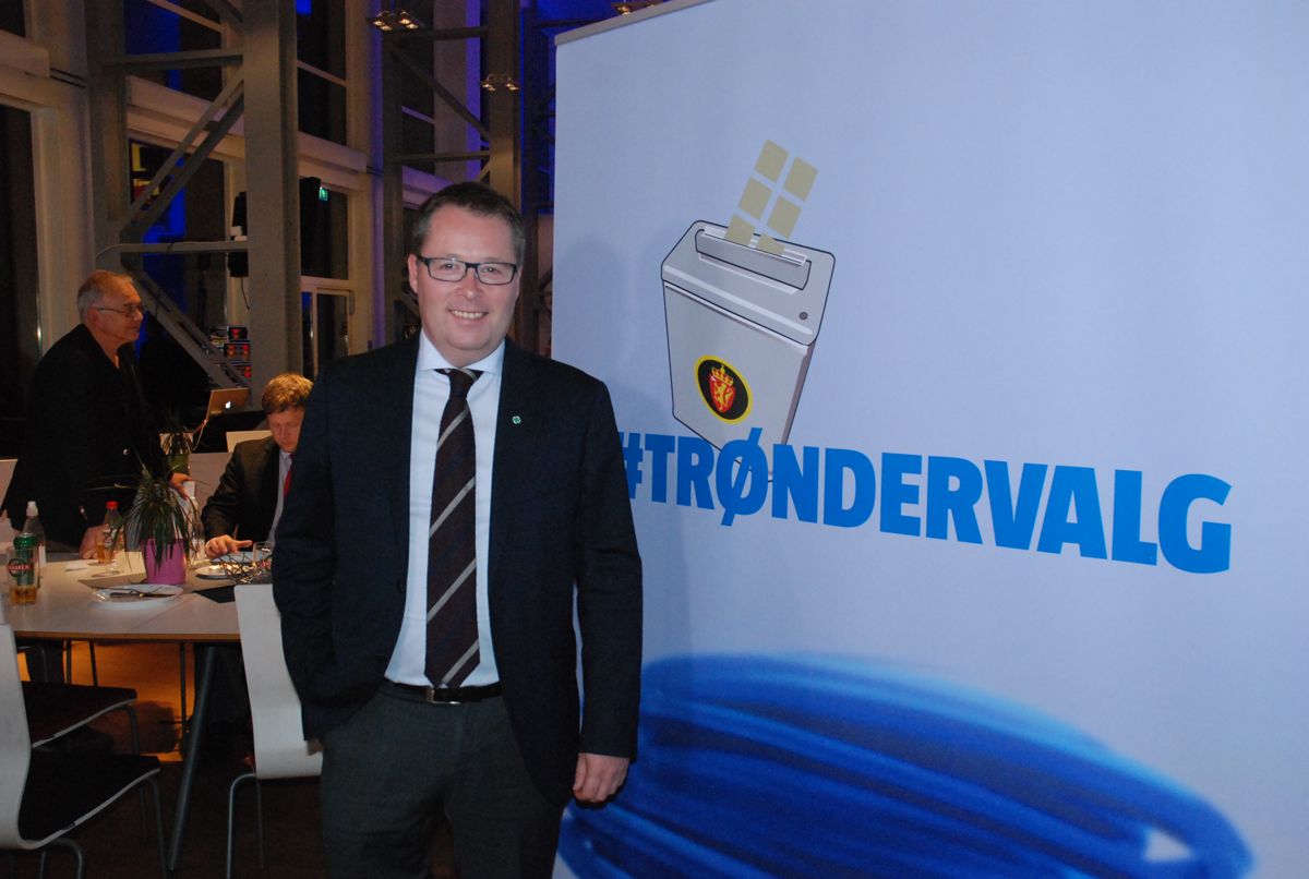 Steinkjer-ordfører Bjørn Arild Gram og Senterpartiet gjorde et kjempevalg i Nord-Trøndelag, men han fikk likevel ikke plass på Stortinget. Førstekandidat Marit Arnstad kom inn. (Foto: Tone Holmquist)