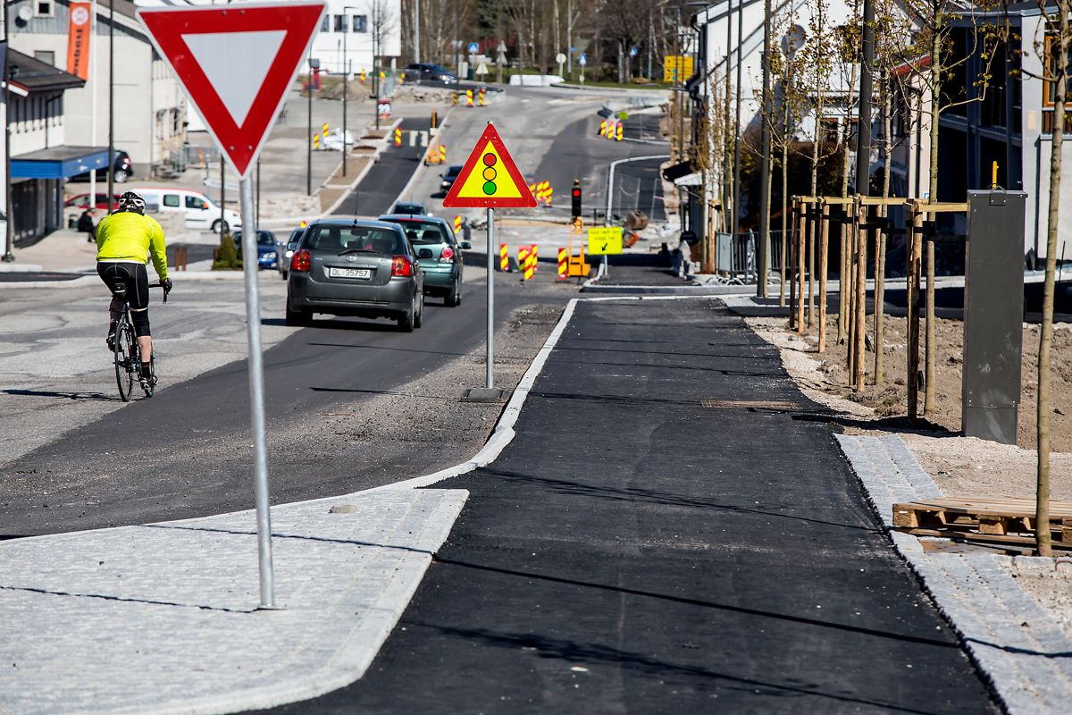 Utbygging av gang- og sykkelveier er en del av Bygdepakke Bø, hvor Bø kommune, Telemark fylkeskommune og Statens Vegvesen samarbeider. De ønsker å bli nasjonal pilot for byvekstavtaler på mindre steder. Foto: Per Åge Eriksen