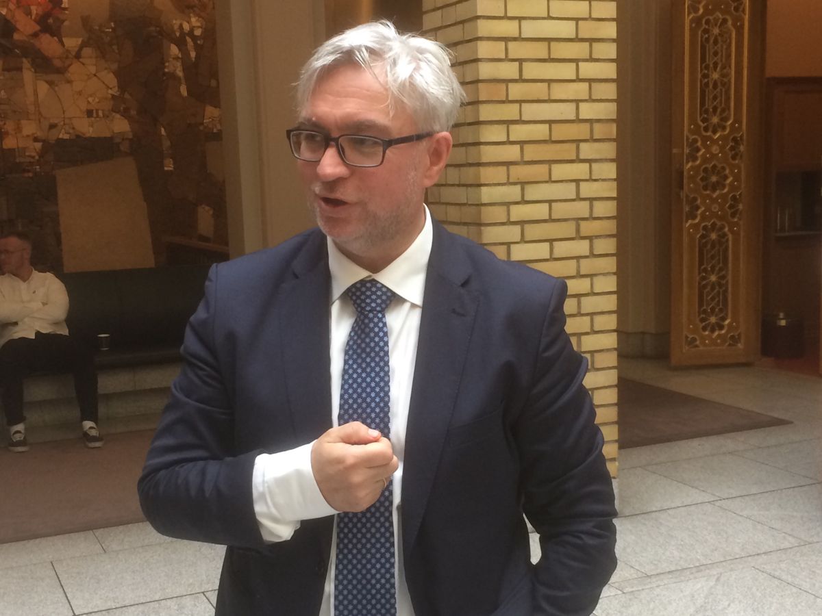 André N. Skjelstad forsvarte regionreformen i Stortinget i dag. Foto: Jan Inge Krossli