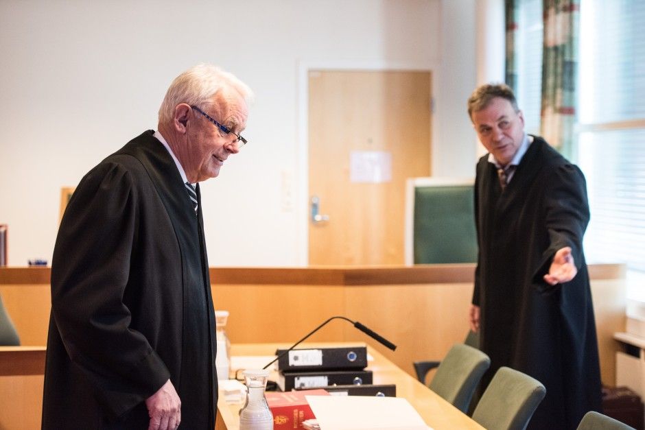 Aktoratet ved Hans Lyder Haare og tiltaltes forsvarer Svein Duesund i Drammen tingrett under den første rettssaken i mars i år. Foto: Lisa Rypeng