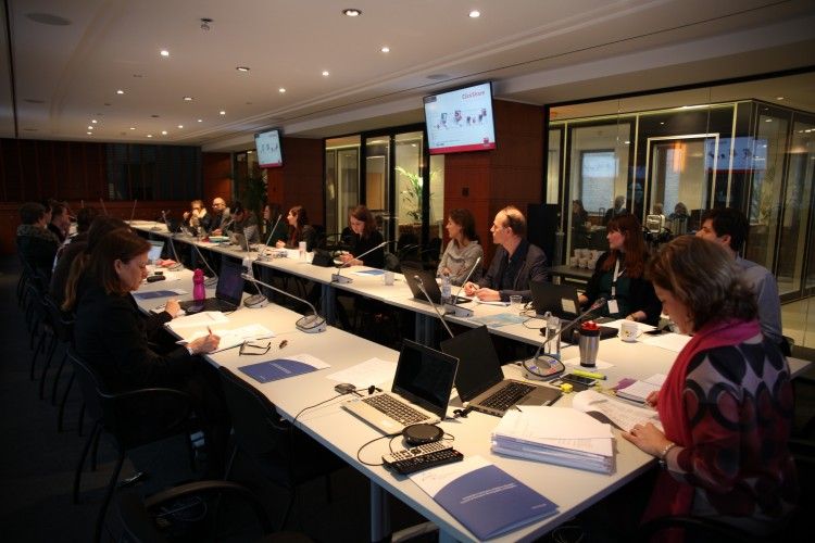 Brusselkontoret arrangerer møter og seminarer, tar imot besøk og holder en rekke foredrag i Brussel og i Norge.
