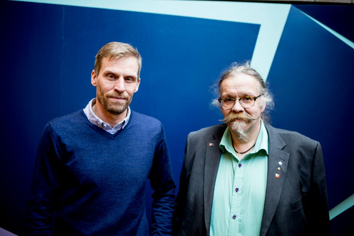 Jon Inge Hesjevik (H) og Kurt Wikan (Sp) er kollegaer i fylkestinget i Finnmark og motstandere i synet på fylkets framtid. Foto: Magnus Knutsen Bjørke