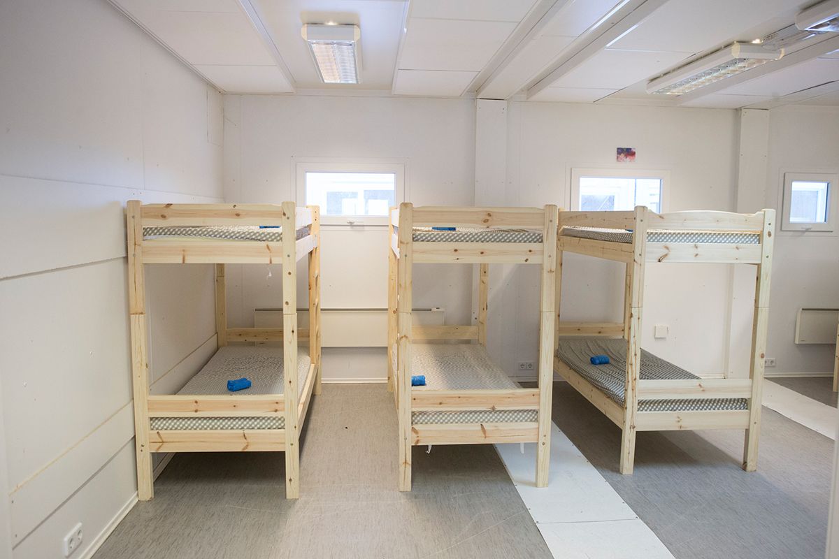 Det blir stadig flere tomme senger på norske asylmottak etter hvert som UDI tar unna søknadsbunken. Mer enn 21.000 søknader er behandlet i år. Foto: Torstein Bøe / NTB scanpix
