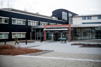 Kommunestyrepolitikere i Ørland ber om lovlighetskontroll av vedtak om konsekvensutredning av en oppløsning av kommunen.